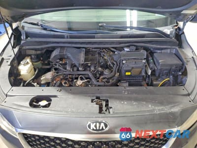 Zdjęcie 12 z 13 samochodu: 2016 KIA SEDONA LX VIN:KNDMB5C1XG6185839 - miniatura