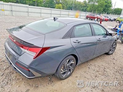 Trzecie zdjęcie samochodu z tyłu: 2025 HYUNDAI ELANTRA SEL SPORT VIN:KMHLM4DGXSU902422 - miniatura