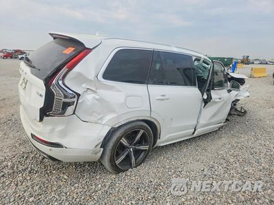 Trzecie zdjęcie samochodu z tyłu: 2016 VOLVO XC90 T6 VIN:YV4A22PM0G1030037 - miniatura
