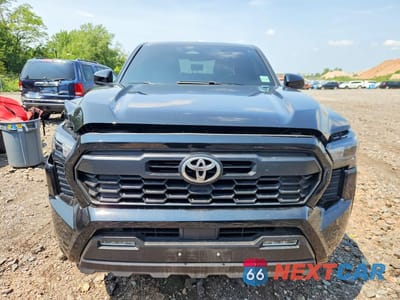 Piąte zdjęcie samochodu w środku: 2025 TOYOTA TACOMA TRD OFF-ROAD VIN:3TMLB5JN8SM179080 - miniatura