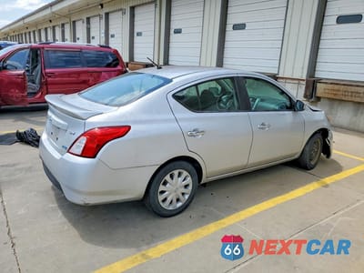 Trzecie zdjęcie samochodu z tyłu: 2016 NISSAN VERSA 1.6 SV VIN:3N1CN7AP5GL885587 - miniatura