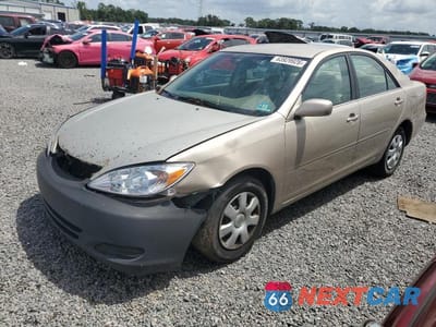 2004 TOYOTA CAMRY LE 4T1BE32K64U854284 - główne zdjęcie licytacji z USA - miniatura