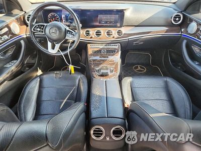 Zdjęcie 8 z 12 samochodu: 2019 MERCEDES-BENZ E 300 4MATIC VIN:WDDZF4KB6KA534201 - miniatura