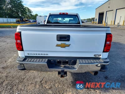 Zdjęcie 6 z 12 samochodu: 2015 CHEVROLET SILVERADO K2500 HEAVY DUTY VIN:1GC1KUE88FF547172 - miniatura