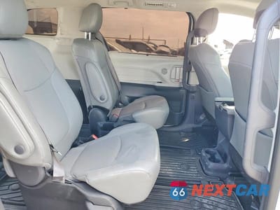 Zdjęcie 11 z 14 samochodu: 2023 TOYOTA SIENNA XLE VIN:5TDYSKFCXPS078447 - miniatura