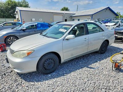 2003 TOYOTA CAMRY LE 4T1BE32K33U701389 - główne zdjęcie licytacji z USA - miniatura