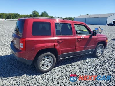 Trzecie zdjęcie samochodu z tyłu: 2016 JEEP PATRIOT SPORT VIN:1C4NJRBB2GD508978 - miniatura