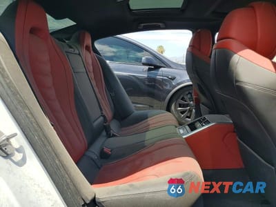 Zdjęcie 10 z 12 samochodu: 2023 BMW 840XI VIN:WBAGV4C08PCN00805 - miniatura