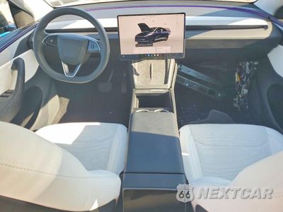 Zdjęcie 8 z 12 samochodu: 2026 TESLA MODEL Y VIN:7SAYGDED2TF435662 - miniatura