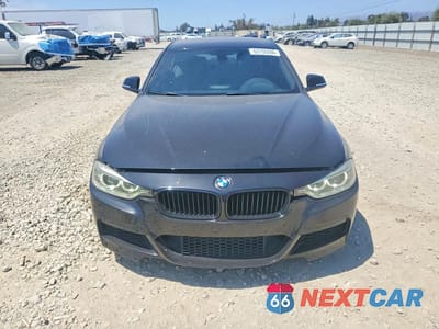 Piąte zdjęcie samochodu w środku: 2013 BMW 328 I VIN:WBA3A5C59DF351665 - miniatura