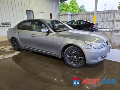 Czwarte zdjęcie samochodu z boku: 2009 BMW 535 XI VIN:WBANV93569C133809 - miniatura