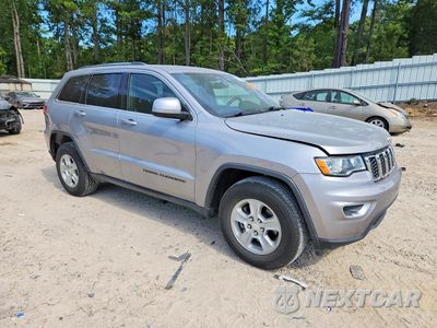 Czwarte zdjęcie samochodu z boku: 2017 JEEP GRAND CHEROKEE LAREDO VIN:1C4RJEAG4HC854514 - miniatura