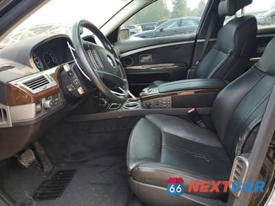 Zdjęcie 7 z 12 samochodu: 2007 BMW 750 VIN:WBAHN83597DT66565 - miniatura