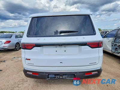 Zdjęcie 6 z 12 samochodu: 2022 JEEP WAGONEER SERIES III VIN:1C4SJVDT2NS205418 - miniatura