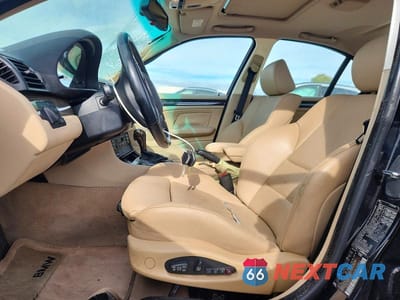 Zdjęcie 7 z 12 samochodu: 2002 BMW 325 I VIN:WBAEV33482KL76862 - miniatura