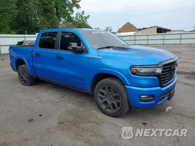 Czwarte zdjęcie samochodu z boku: 2026 RAM 1500 LARAMIE VIN:1C6SRFJP9TN202637 - miniatura