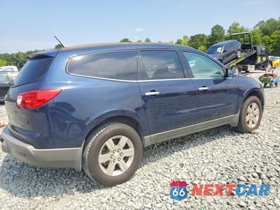 Trzecie zdjęcie samochodu z tyłu: 2012 CHEVROLET TRAVERSE LT VIN:1GNKRGED6CJ304247 - miniatura