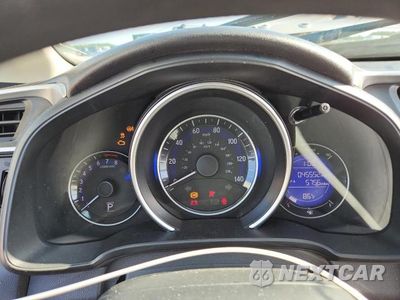 Zdjęcie 9 z 13 samochodu: 2016 HONDA FIT LX VIN:JHMGK5H51GX011045 - miniatura