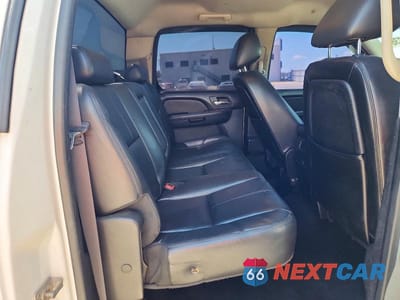 Zdjęcie 11 z 13 samochodu: 2011 CHEVROLET SILVERADO K3500 LTZ VIN:1GC4K1C80BF156591 - miniatura