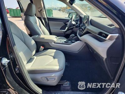 Zdjęcie 7 z 14 samochodu: 2024 TOYOTA HIGHLANDER XLE VIN:5TDKDRBH5RS555847 - miniatura