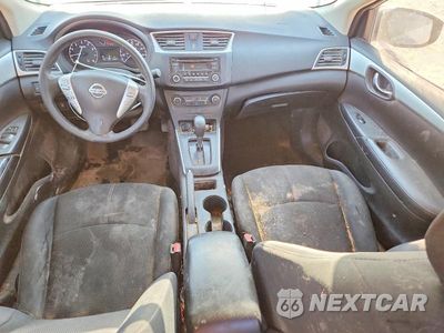 Zdjęcie 8 z 12 samochodu: 2017 NISSAN SENTRA S VIN:3N1AB7AP7HY260080 - miniatura