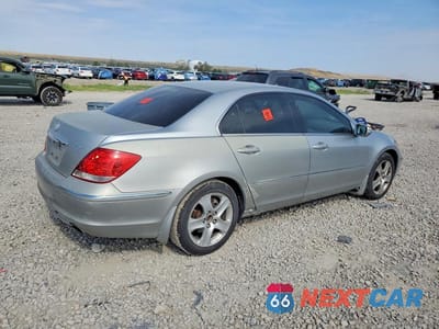 Trzecie zdjęcie samochodu z tyłu: 2008 ACURA RL VIN:JH4KB16618C002272 - miniatura