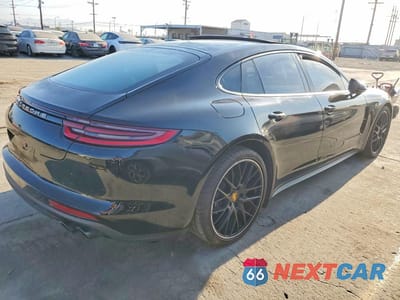 Trzecie zdjęcie samochodu z tyłu: 2018 PORSCHE PANAMERA 4 VIN:WP0AA2A76JL119647 - miniatura