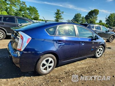 Trzecie zdjęcie samochodu z tyłu: 2015 TOYOTA PRIUS FOUR VIN:JTDKN3DU3F0473084 - miniatura