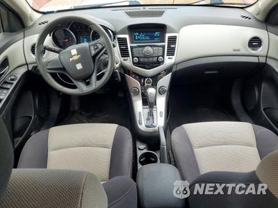 Zdjęcie 8 z 12 samochodu: 2012 CHEVROLET CRUZE LS VIN:1G1PC5SH8C7337834 - miniatura