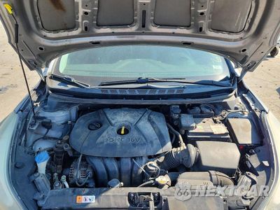 Zdjęcie 11 z 12 samochodu: 2015 HYUNDAI ELANTRA SE VIN:5NPDH4AE2FH610604 - miniatura