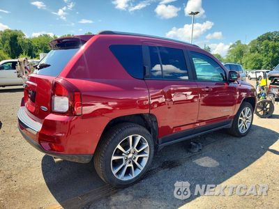 Trzecie zdjęcie samochodu z tyłu: 2016 JEEP COMPASS LATITUDE VIN:1C4NJDEB1GD598932 - miniatura