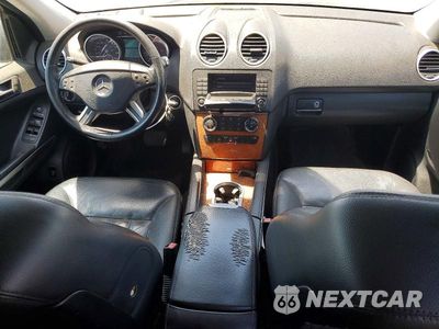 Zdjęcie 8 z 13 samochodu: 2006 MERCEDES-BENZ ML 350 VIN:4JGBB86E26A040003 - miniatura