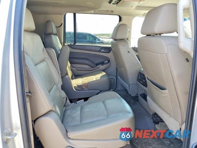 Zdjęcie 11 z 14 samochodu: 2016 CHEVROLET SUBURBAN K1500 LT VIN:1GNSKHKC6GR185578 - miniatura