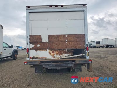 Zdjęcie 6 z 12 samochodu: 2007 CHEVROLET EXPRESS BOX TRUCK VIN:1GBJG31U471125949 - miniatura