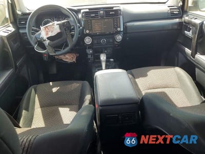 Zdjęcie 8 z 13 samochodu: 2024 TOYOTA 4RUNNER TRD OFF-ROAD VIN:JTEPU5JR6R6252242 - miniatura