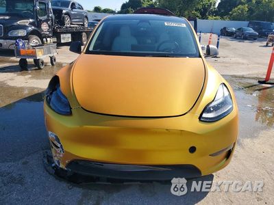 Piąte zdjęcie samochodu w środku: 2023 TESLA MODEL Y VIN:7SAYGDEF3PF688237 - miniatura