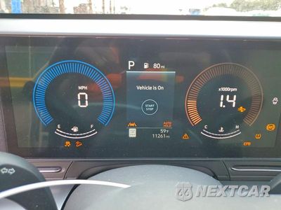 Zdjęcie 9 z 12 samochodu: 2025 HYUNDAI KONA SEL VIN:KM8HBCAB5SU218280 - miniatura