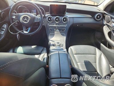 Zdjęcie 8 z 13 samochodu: 2017 MERCEDES-BENZ C 300 VIN:55SWF4JBXHU213162 - miniatura