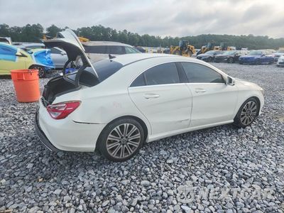 Trzecie zdjęcie samochodu z tyłu: 2018 MERCEDES-BENZ CLA 250 VIN:WDDSJ4EB0JN564085 - miniatura