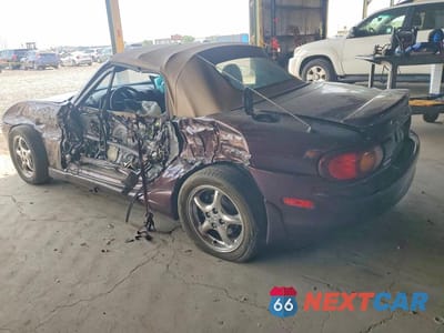 Drugie zdjęcie samochodu z przodu: 2000 MAZDA MX-5 MIATA BASE VIN:JM1NB3532Y0146898 - miniatura
