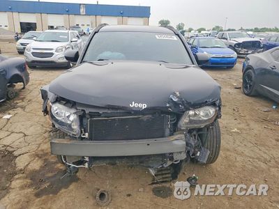 Piąte zdjęcie samochodu w środku: 2017 JEEP COMPASS SPORT VIN:1C4NJCBA6HD123591 - miniatura