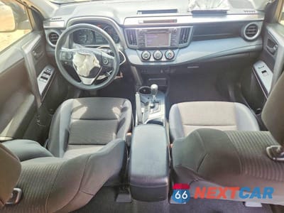 Zdjęcie 8 z 13 samochodu: 2017 TOYOTA RAV4 LE VIN:JTMZFREV9HJ711507 - miniatura