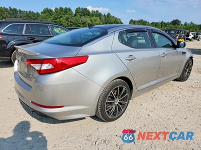 Trzecie zdjęcie samochodu z tyłu: 2013 KIA OPTIMA SX VIN:5XXGR4A69DG216710 - miniatura