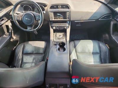 Zdjęcie 8 z 14 samochodu: 2017 JAGUAR F-PACE PRESTIGE VIN:SADCK2BN5HA088341 - miniatura