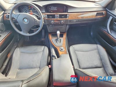 Zdjęcie 8 z 12 samochodu: 2010 BMW 328 XI SULEV VIN:WBAPK5C56AA649145 - miniatura