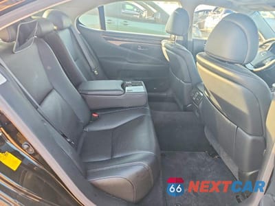 Zdjęcie 10 z 12 samochodu: 2013 LEXUS LS 460L VIN:JTHDL5EF0D5005547 - miniatura