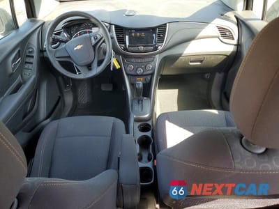 Zdjęcie 8 z 14 samochodu: 2020 CHEVROLET TRAX LS VIN:3GNCJKSB6LL308230 - miniatura