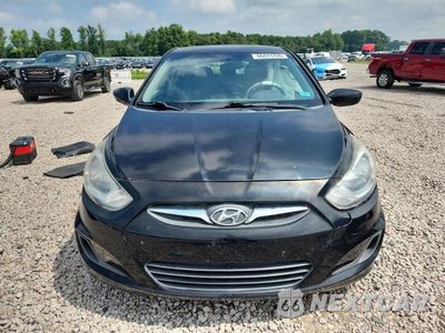 Piąte zdjęcie samochodu w środku: 2014 HYUNDAI ACCENT GS VIN:KMHCT5AE1EU152828 - miniatura