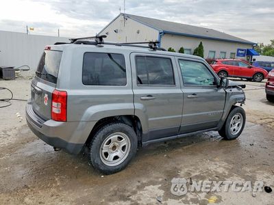 Trzecie zdjęcie samochodu z tyłu: 2014 JEEP PATRIOT SPORT VIN:1C4NJPBBXED586667 - miniatura