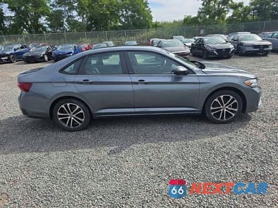 Zdjęcie 13 z 13 samochodu: 2024 VOLKSWAGEN JETTA SPORT VIN:3VWBM7BUXRM034024 - miniatura